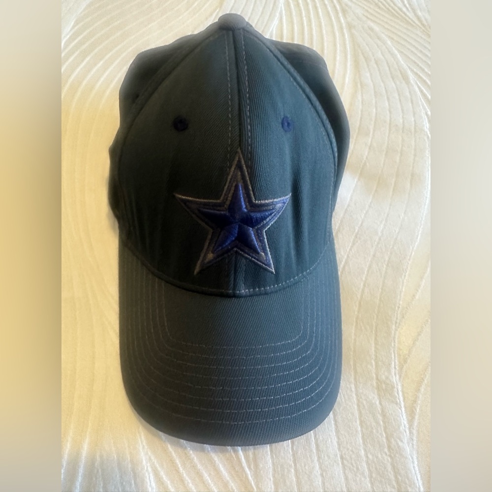 Dallas Cowboys Men’s Franchise Logo Fitted Hat